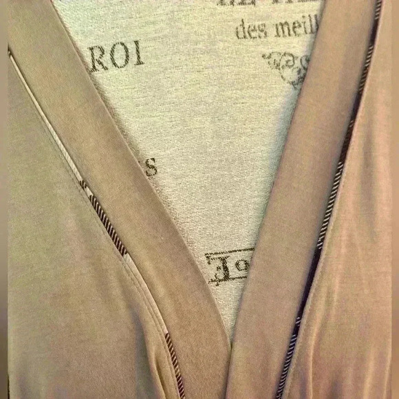 Hale Bob Short Robe With Tie Belt In Doeskin Size XS New With Tag! - Picture 3 of 6